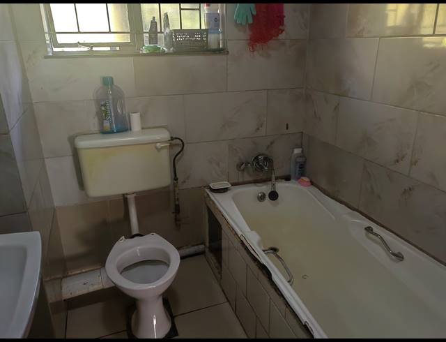 2 BEDROOM APARTMENT FOR SALE IN SUNNYSIDE